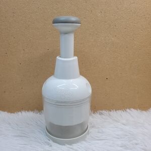 Pampered Chef Food Chopper